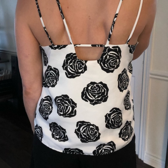 Cooper & Ella rose print sleeveless blouse - Picture 4 of 9